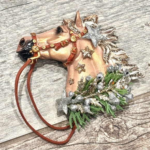 Holiday Horses: “Nova” design. Decorated horse ornament in handcrafted designs. - Picture 9 of 15